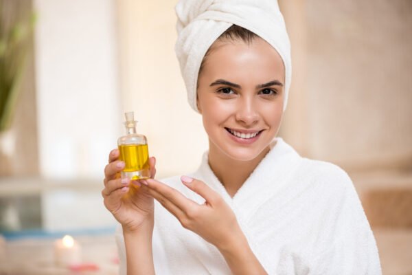 The Surprising Benefits of Oil Cleansers for Dry Skin